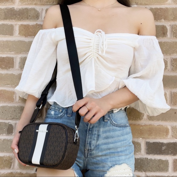 Gaby’sBags💕NWT Michael Kors oval Crossbody - Picture 10 of 11